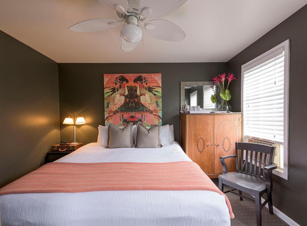 Rehoboth Guest House (Adults Only) リホーボス・ビーチ エクステリア 写真